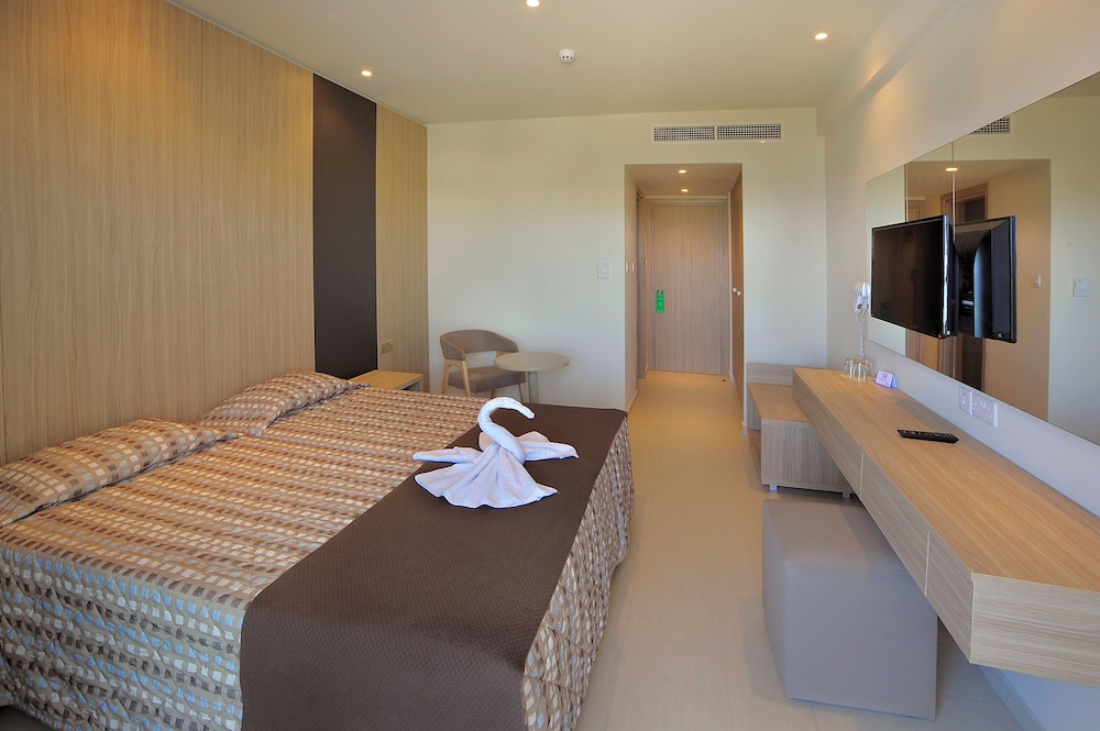 Twin Room Inland View