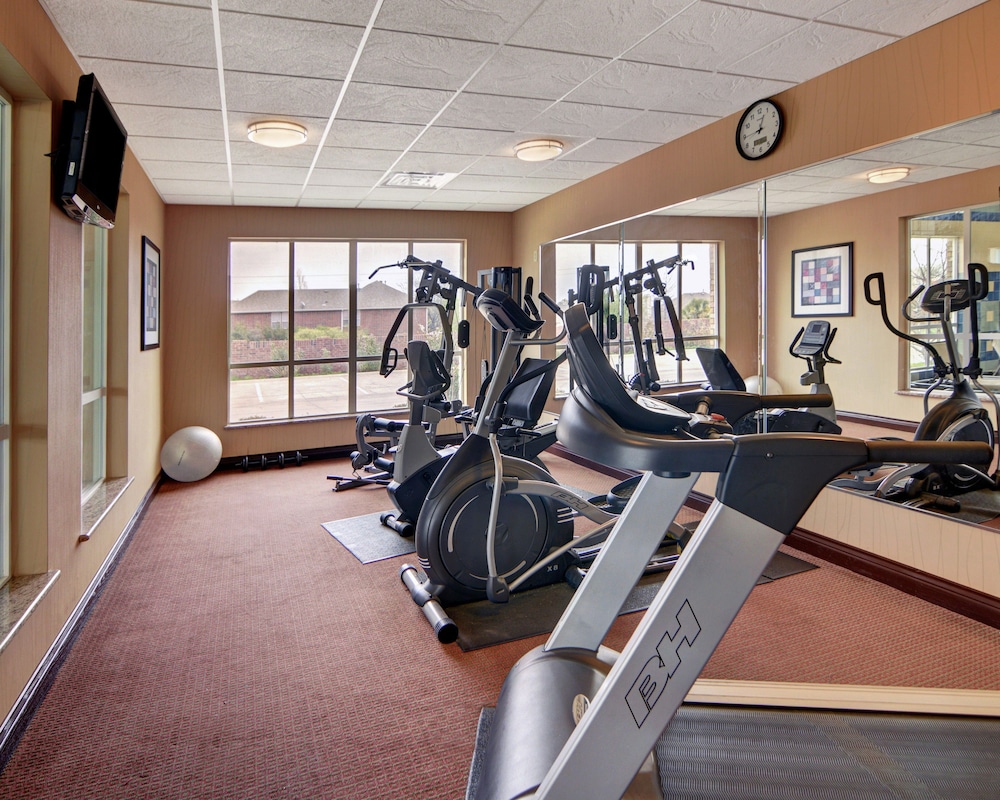 Comfort Inn Suites Near Lake Lewisville 19/43