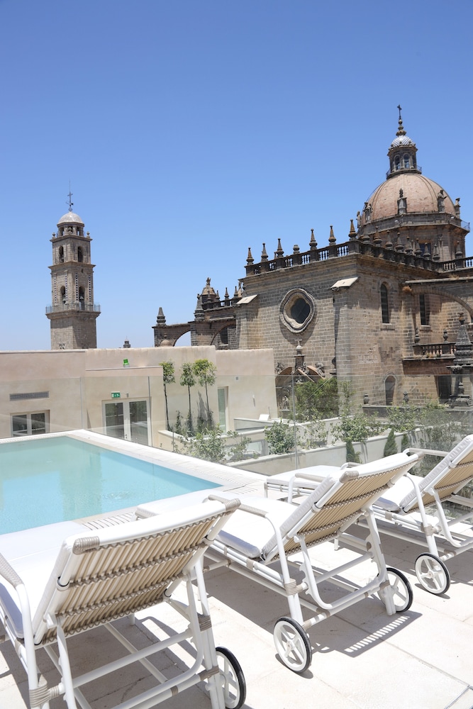 Hotel Bodega Tio Pepe 54/57
