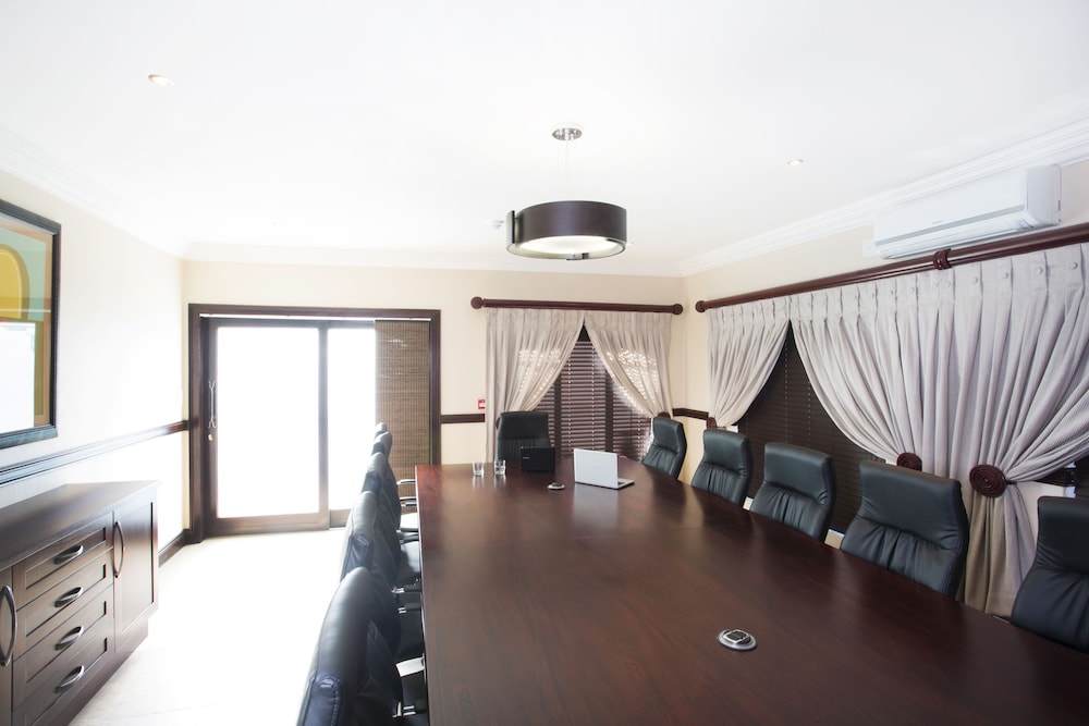Eco Park Lodge 20/45