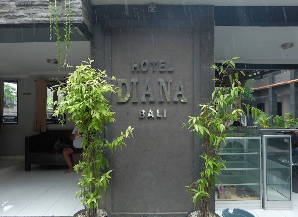 Hotel Diana 6/20