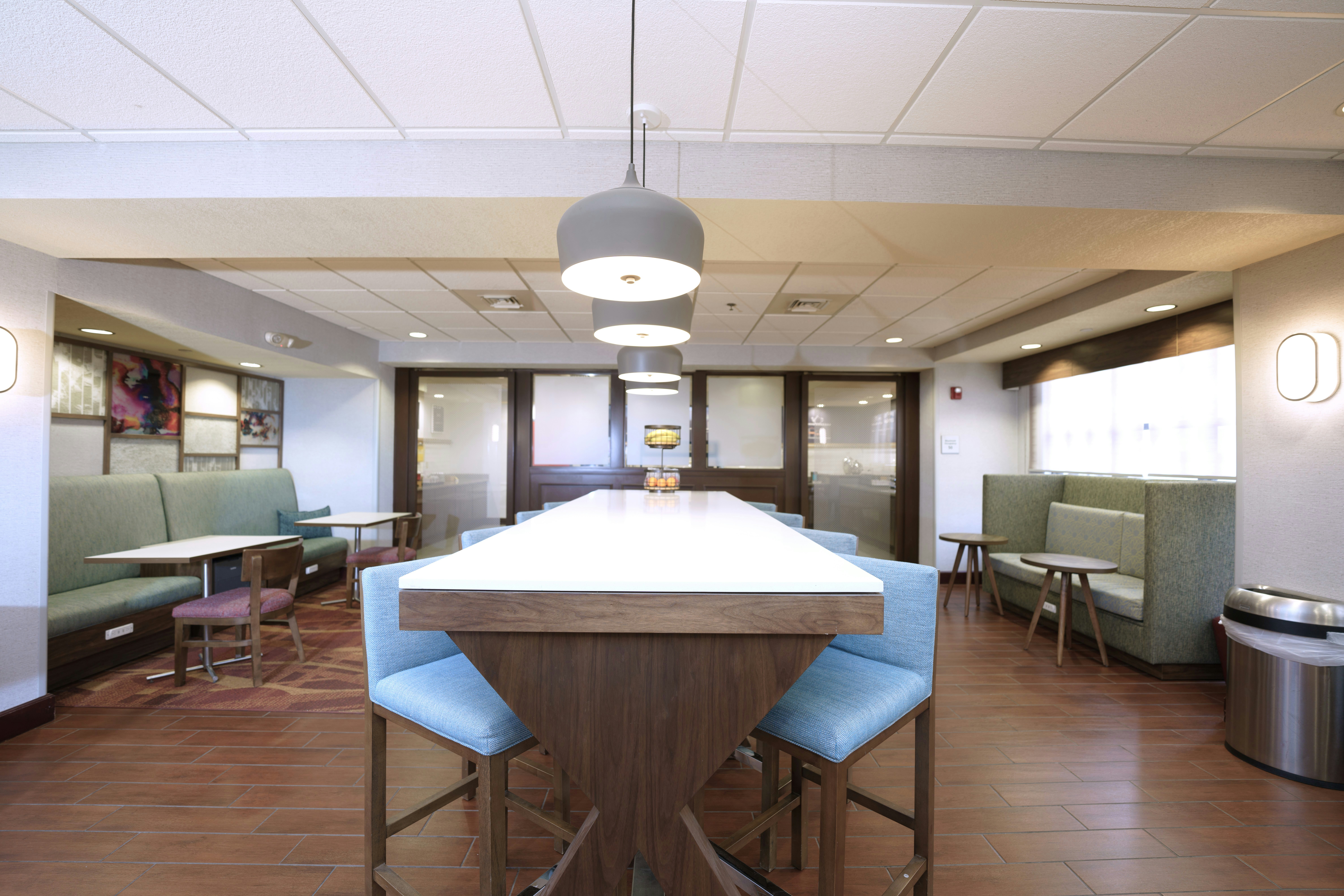 Hampton Inn Hays North of I 70 22/37