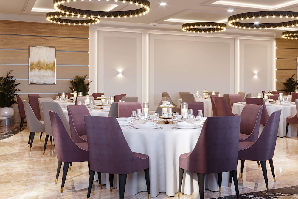 Ramada by Wyndham Astana 38/50