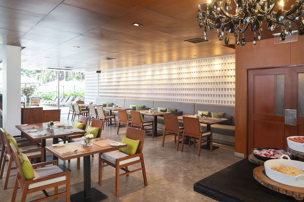 Woodlands Suites Serviced Residences 34/50