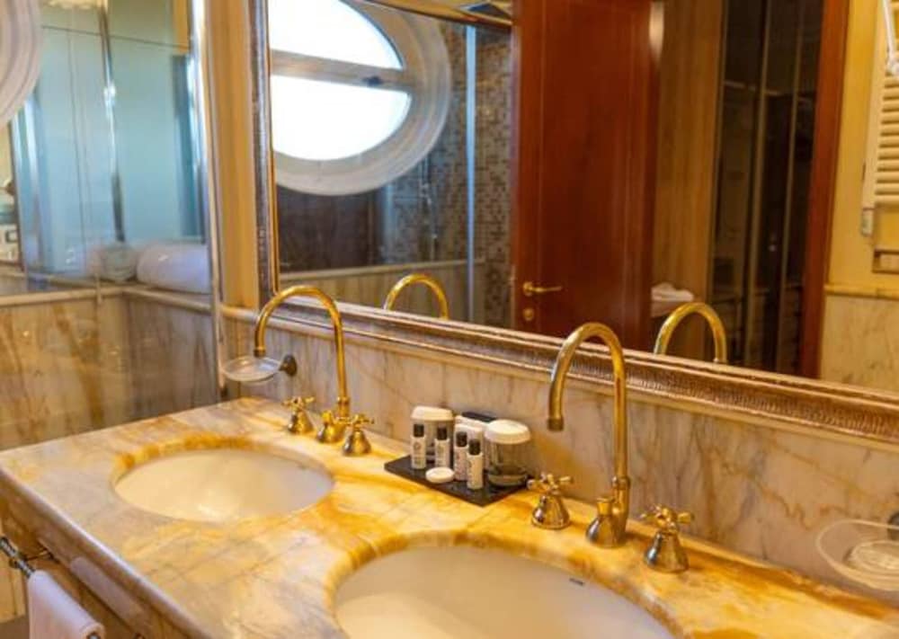 ROMANTIC, SUITE, TERRACE