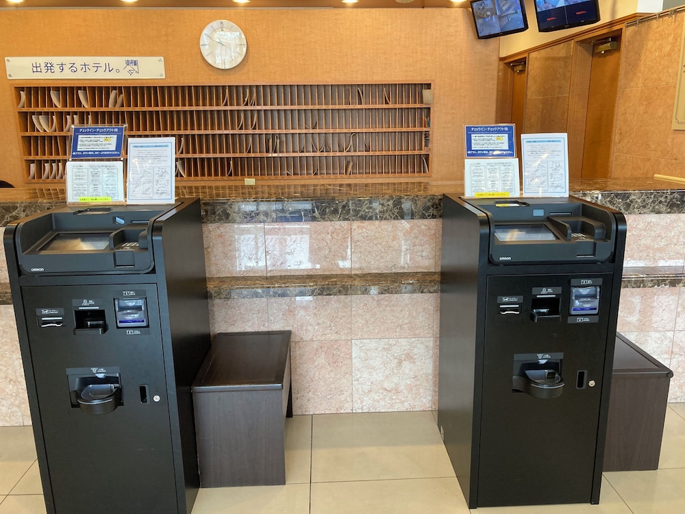 Toyoko Inn Chiba Minato Ekimae 55/57