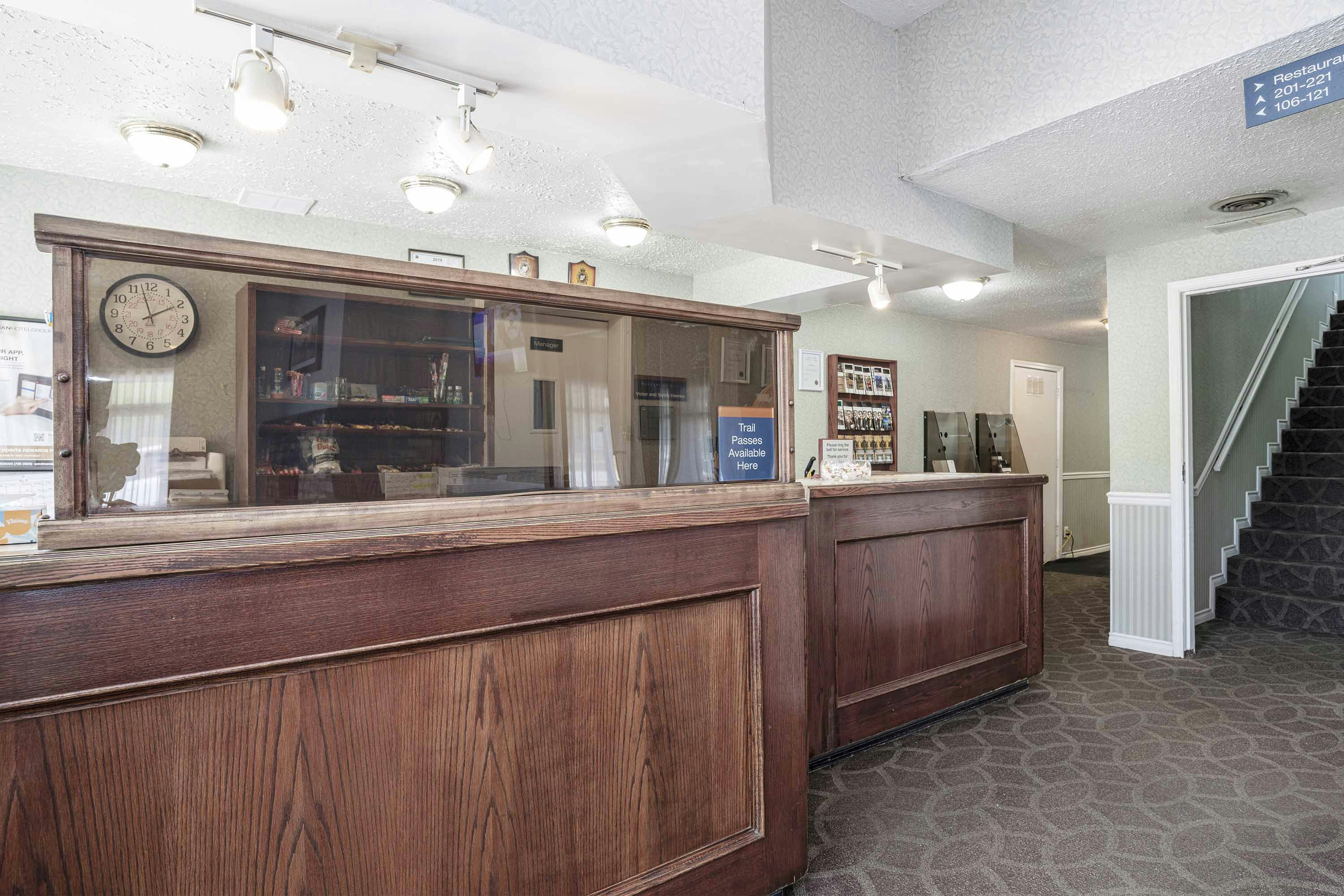 Sandman Inn McBride 5/34