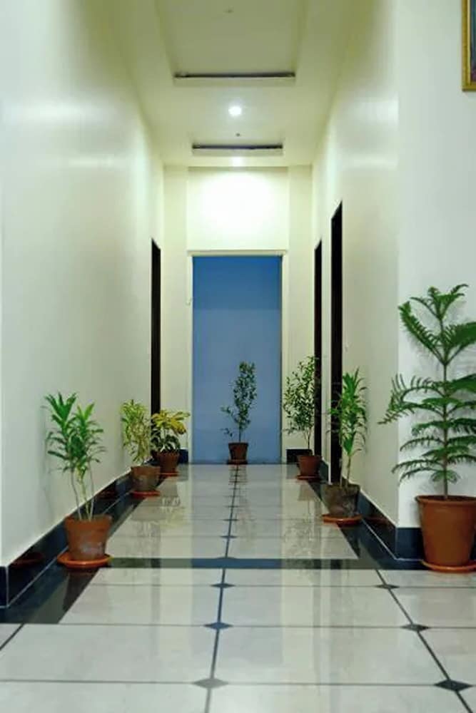 Fabhotel Dior Pink City 30/40