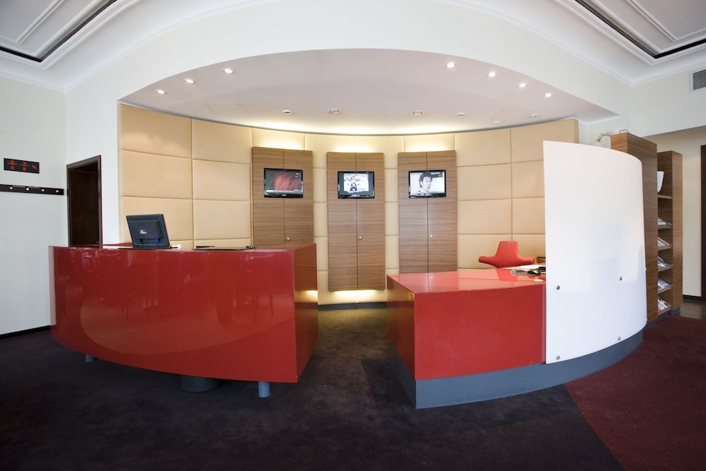 HOTEL GRAFRATHER HOF 8/49