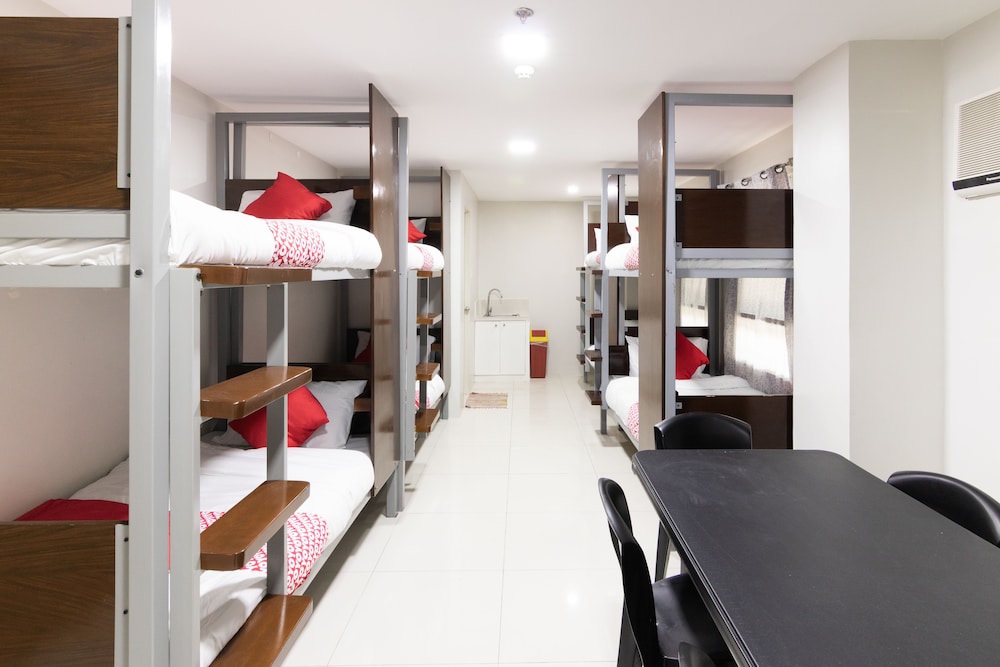 OYO 152 Sangco Condotel 39/45