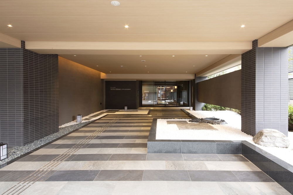 Lobby at Hotel Keihan Kyoto Hachijoguchi, KYOTO