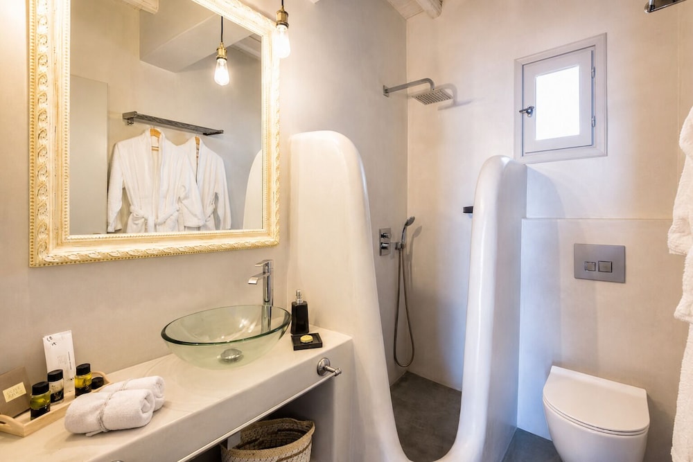 Blue Waves Suites & Apartments - To Kyma 48/49