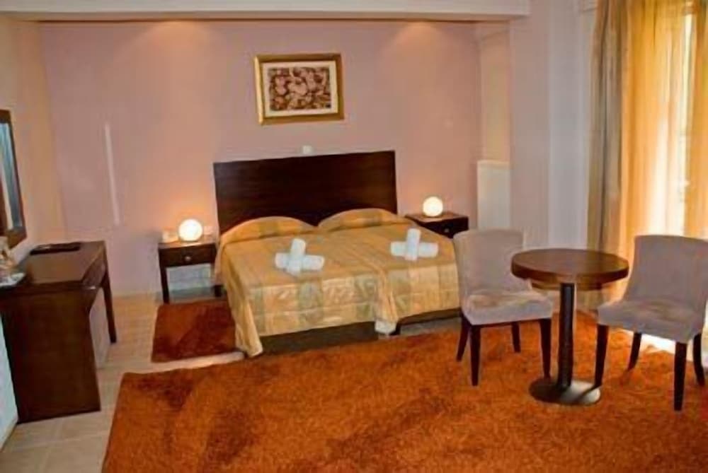 Ahilion Hotel 20/37