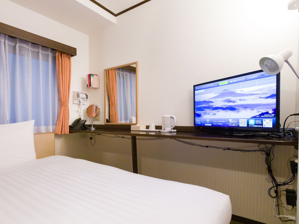 TOYOKO INN SHIN-OSAKA CHUO-GUCHI HONKAN 49/50