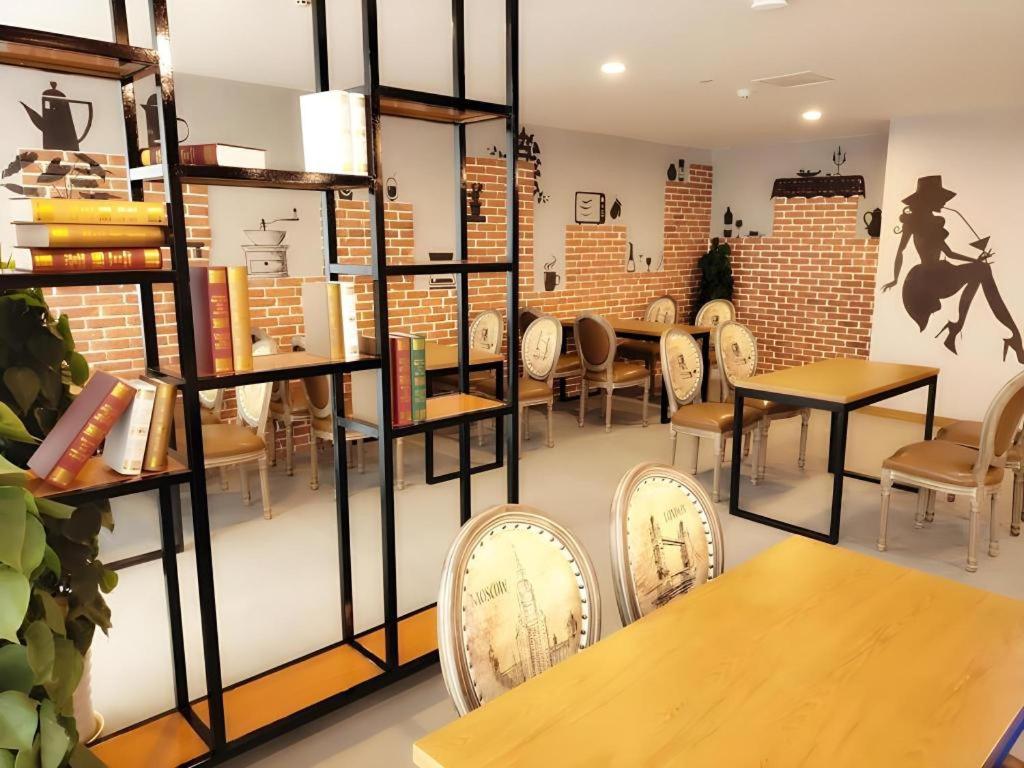 James Joyce Coffetel Chengdu (Longquan Dongfang Huada Plaza) 49/56