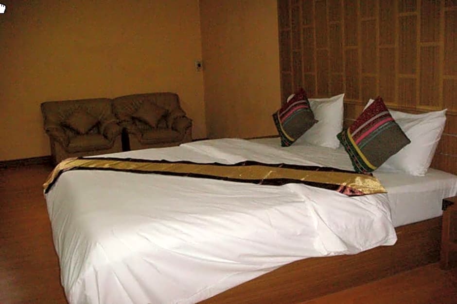 King Royal Garden Inn 12/32