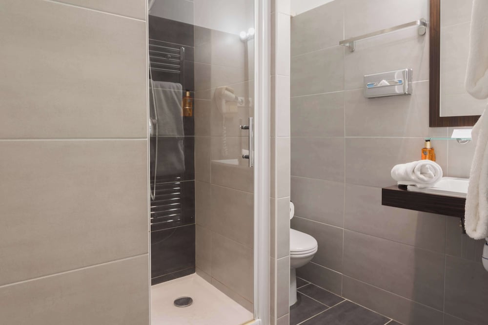 غرفة سوبيريور بسرير كوين، Best Western Hotel De France 6/8