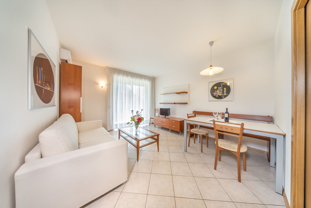 Hotel Karinhall 42/64