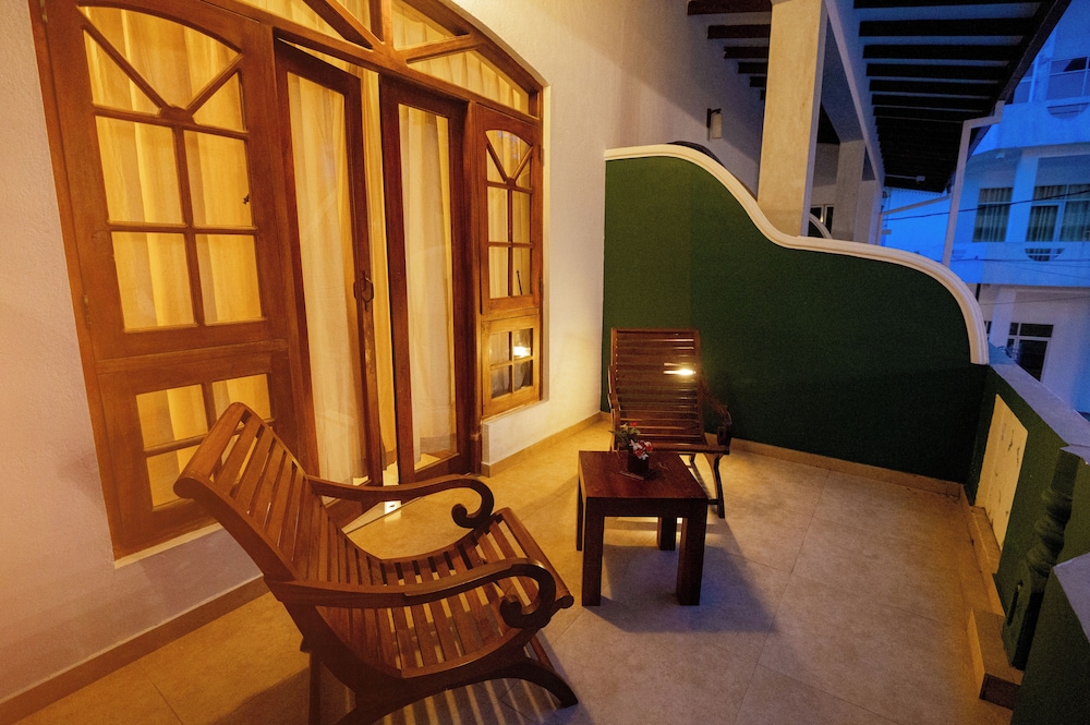 Prince Villa 27/39