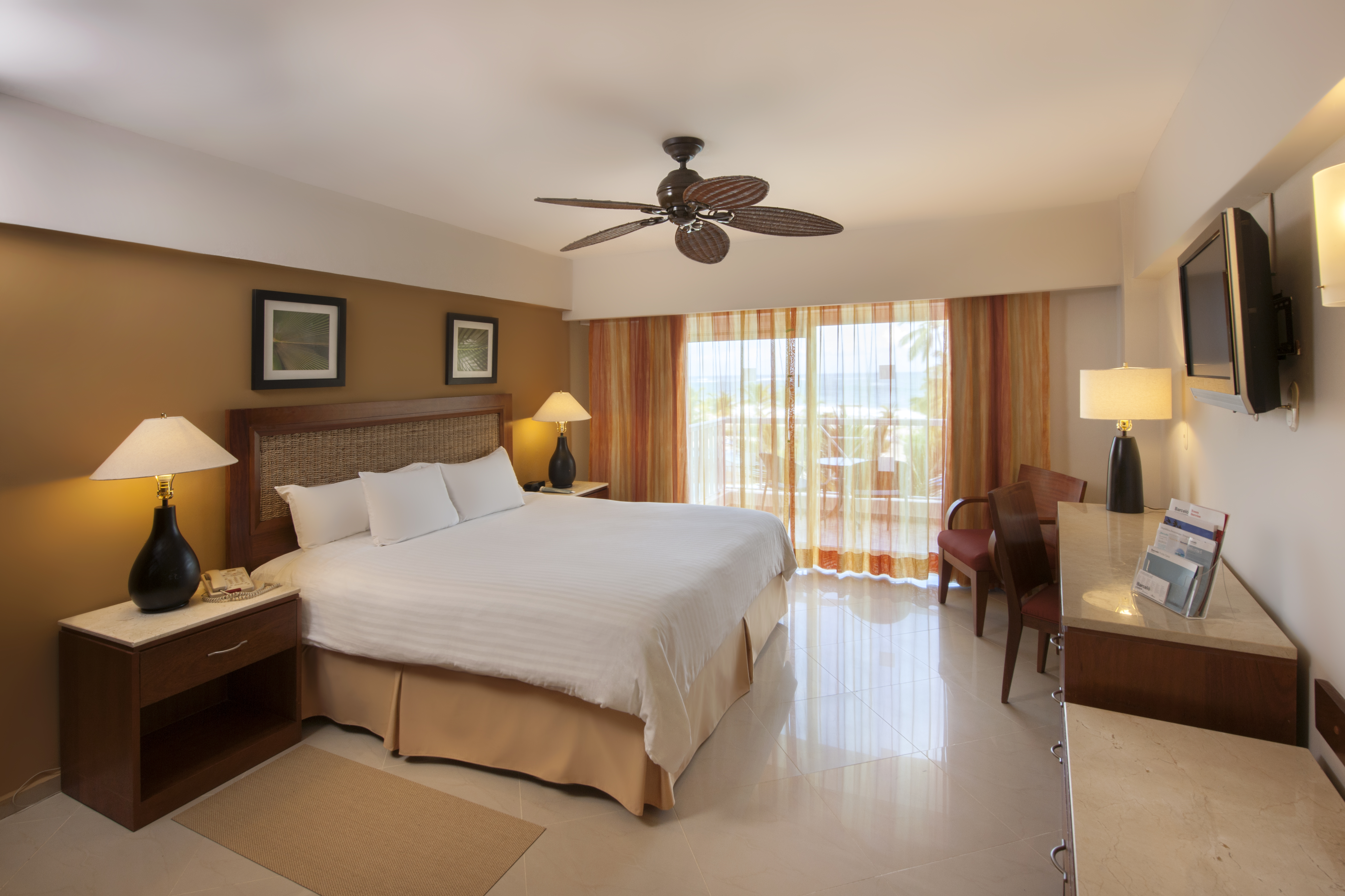 Superior, Double Bed, Ocean Front