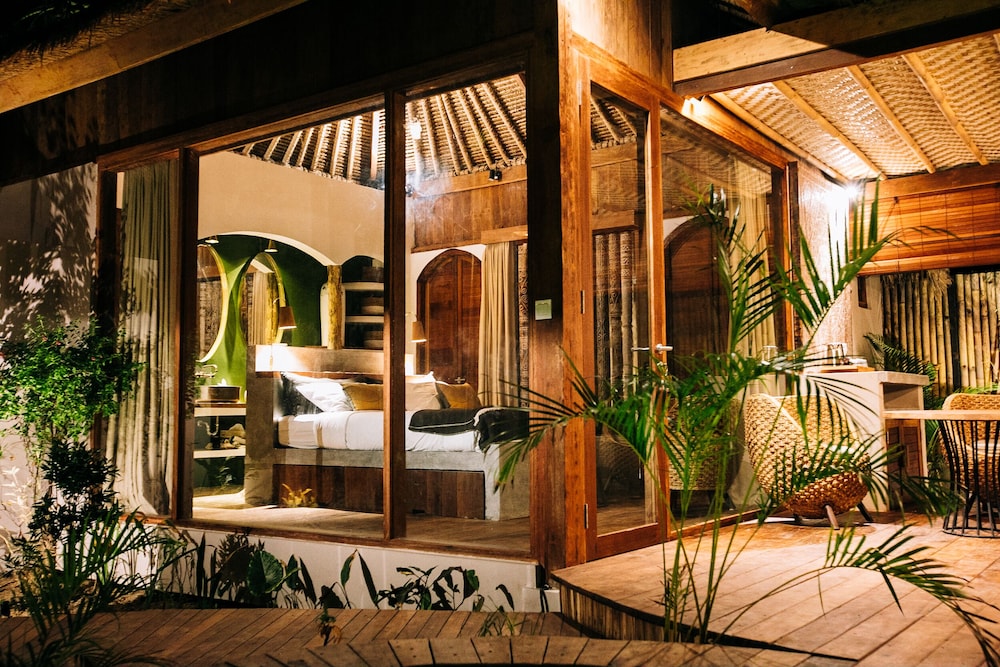 5 Star Hotels in Gili Trawangan - Disc up to 50%