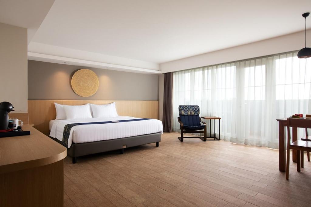 Suite, King Bed