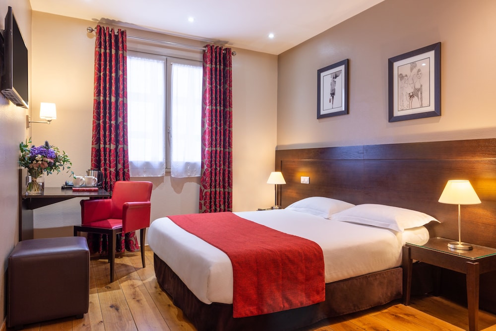 STANDARD, DOUBLE BED, STREET VIEW, GROUND FLOOR, ACCESSIBLE