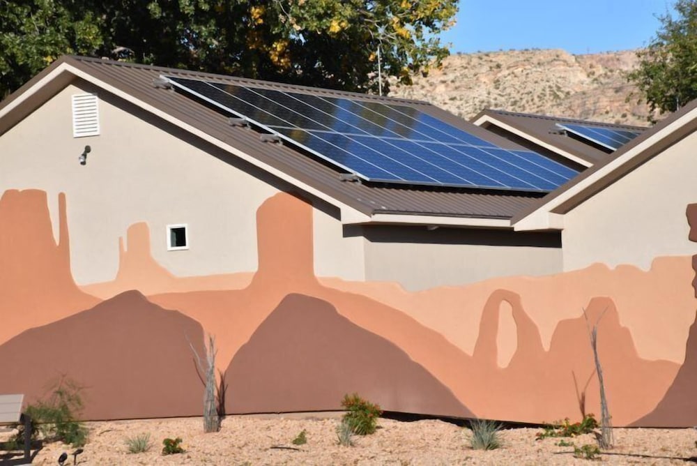 Zion s Camp and Cottages 3/50