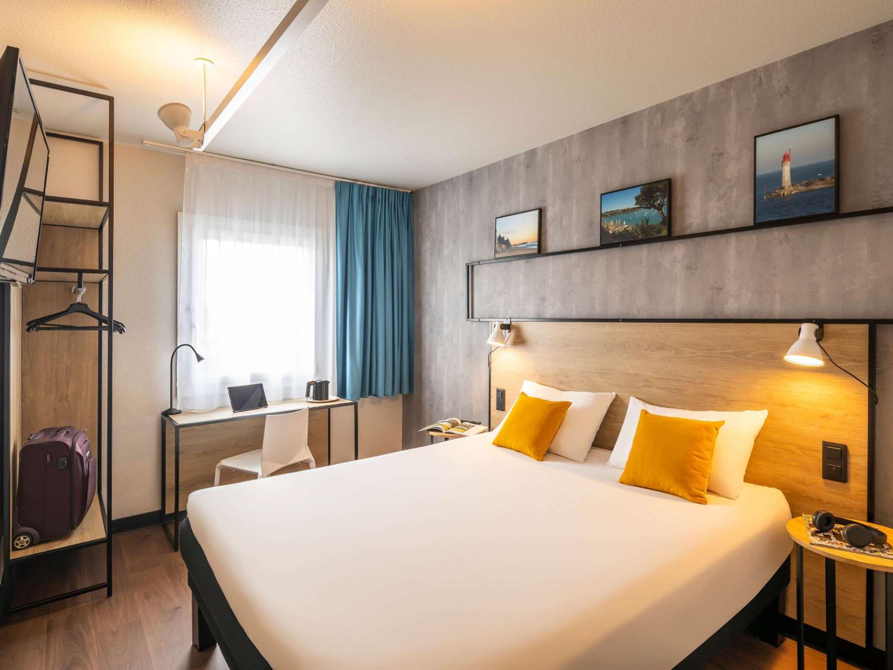 Room, Triple, 1 Double and 1 Single Bed, Ibis St Malo La Madeleine 8/10