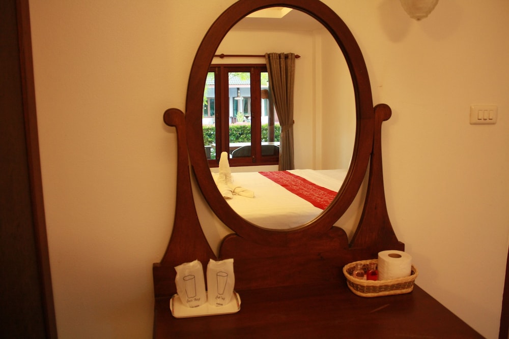 Waterside Resort 34/70