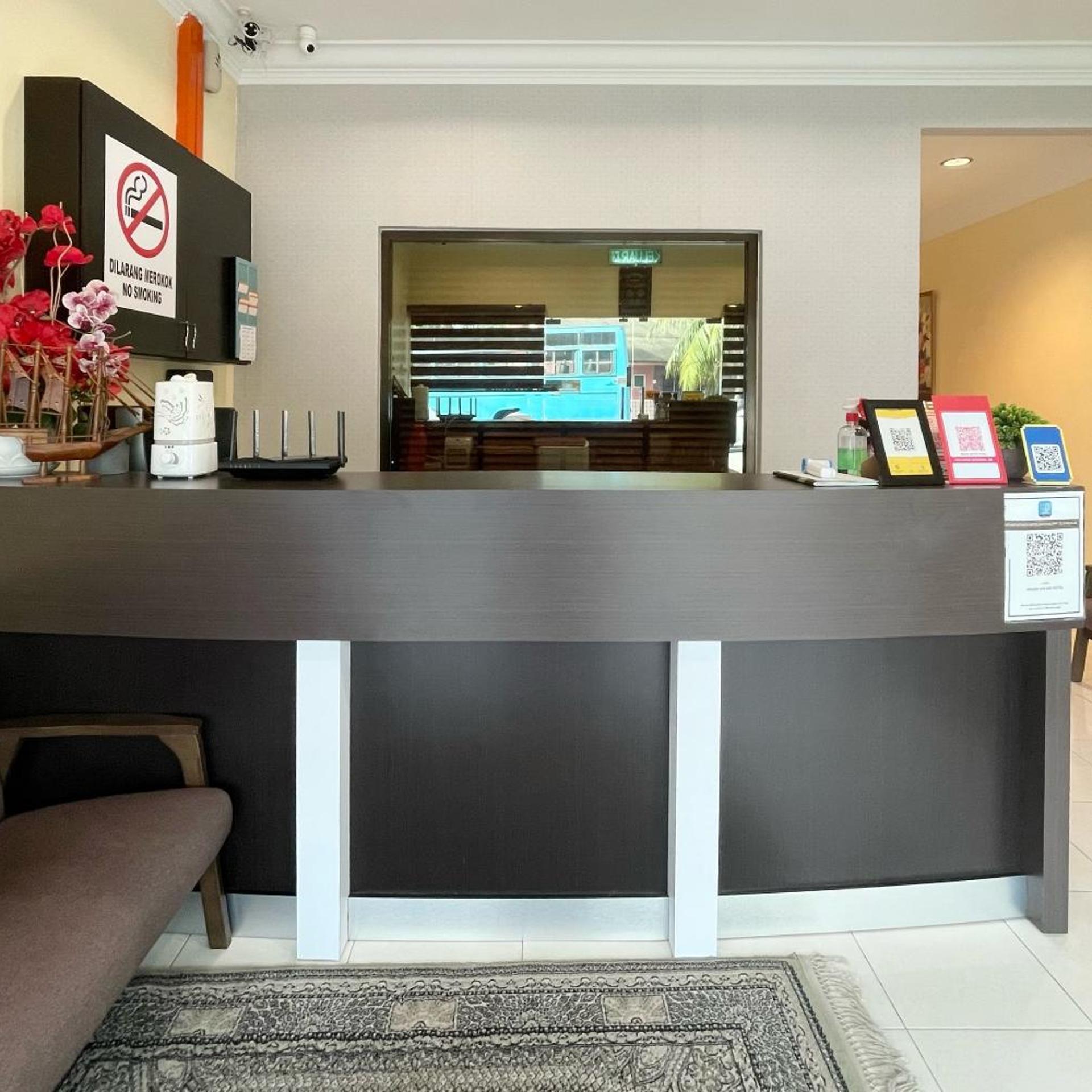 Lobby at OYO 90369 Safari Hotel Lumut, Seri Manjung