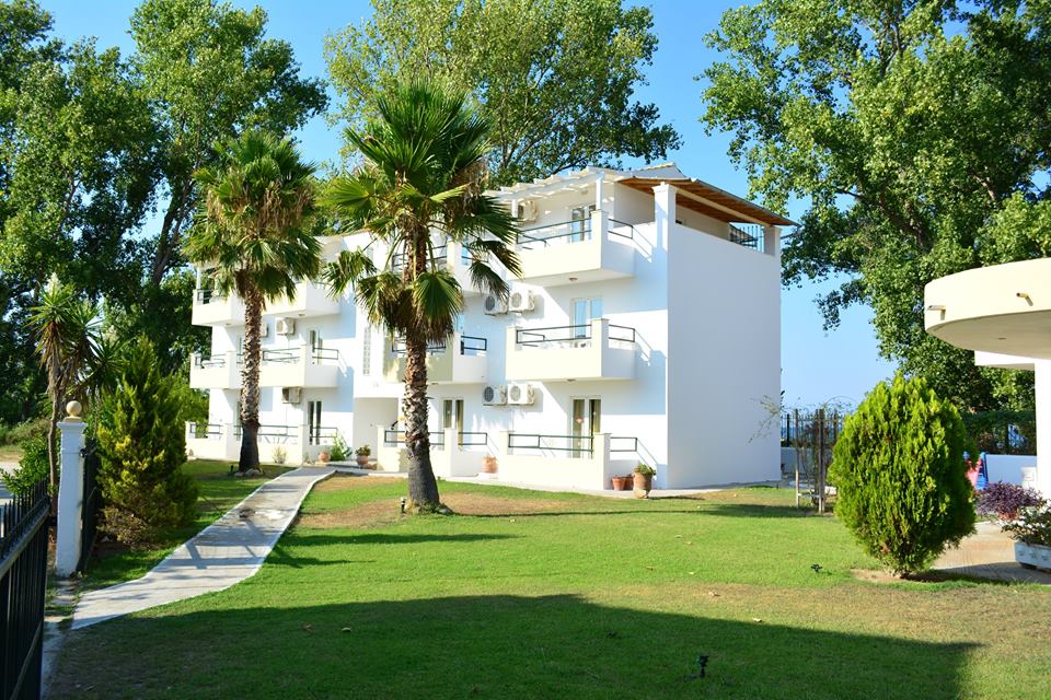 Cavos Beach House 26/27