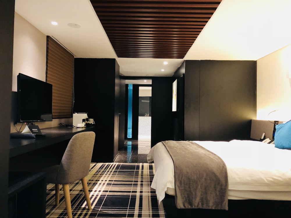 Likto Hotel 23/64
