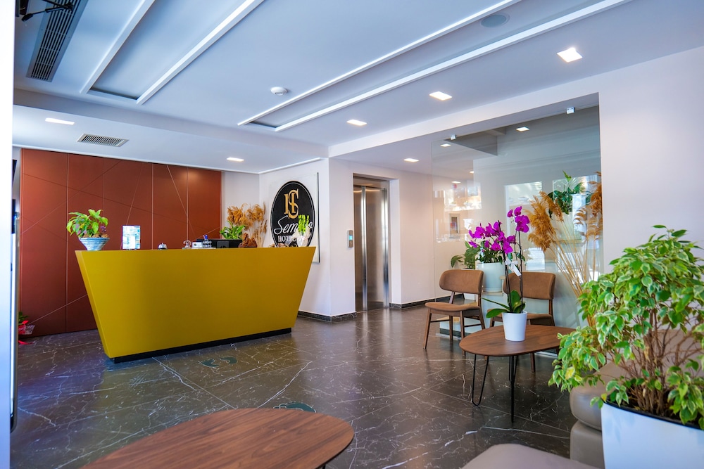 Lobby at Semajo, VLORE