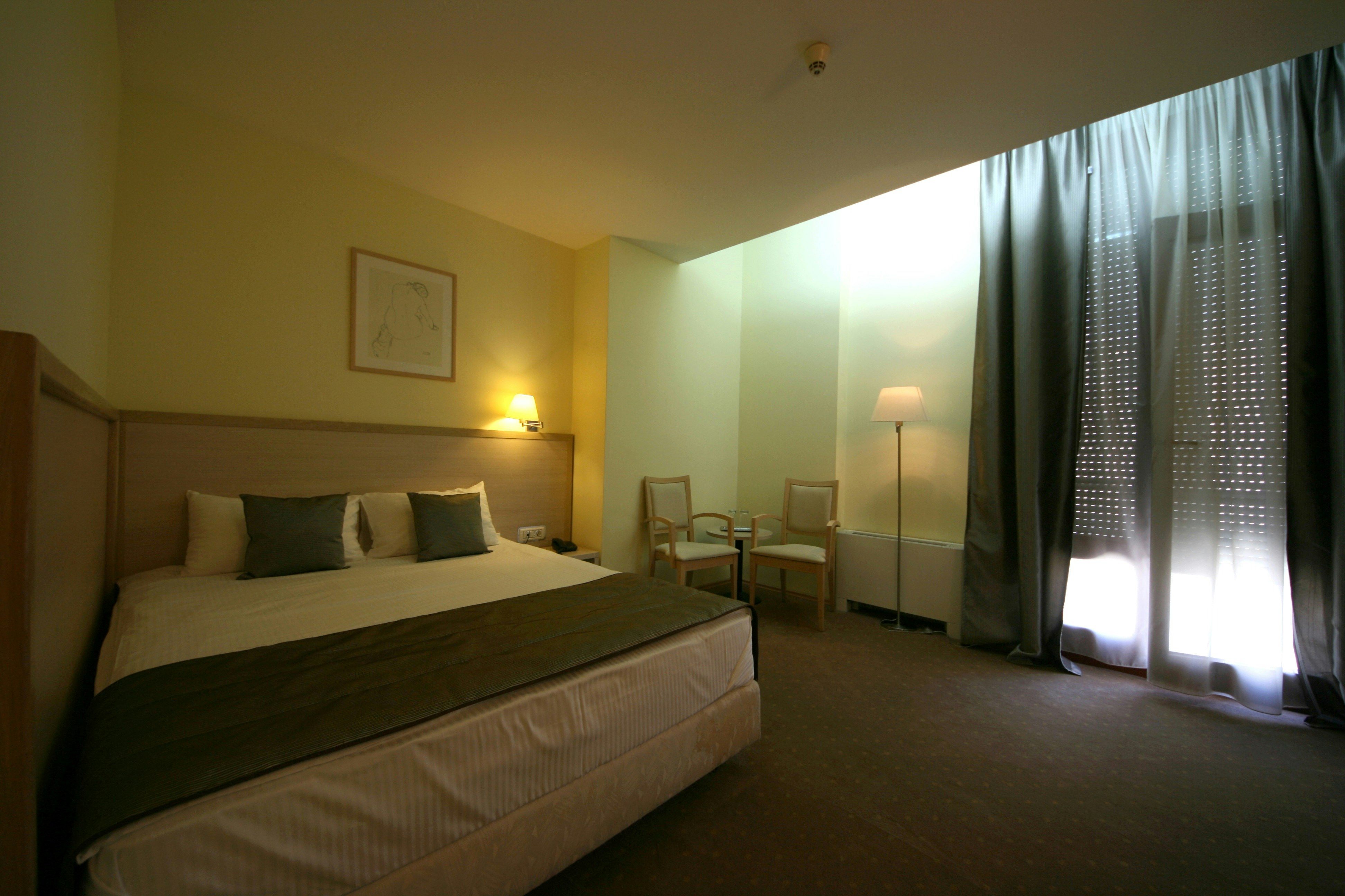 Hotel Savoy 8/57