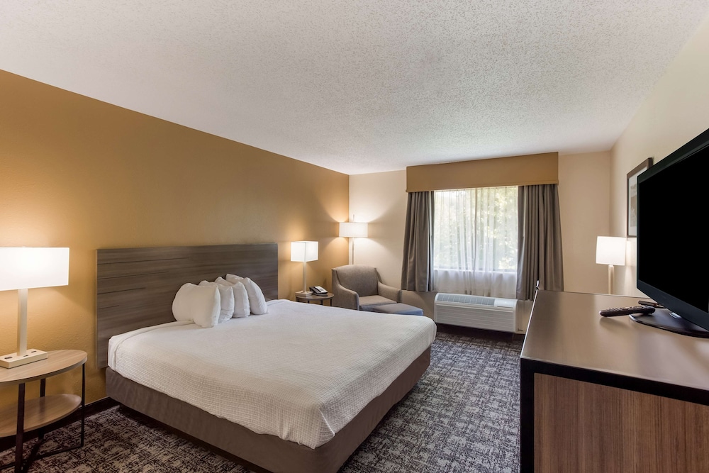 Best Western Logan Inn 12/31