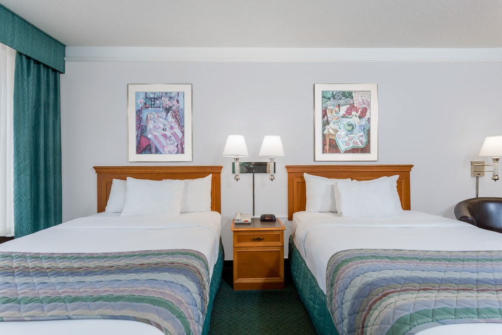 Extended Stay America Suites Bristol 8/38