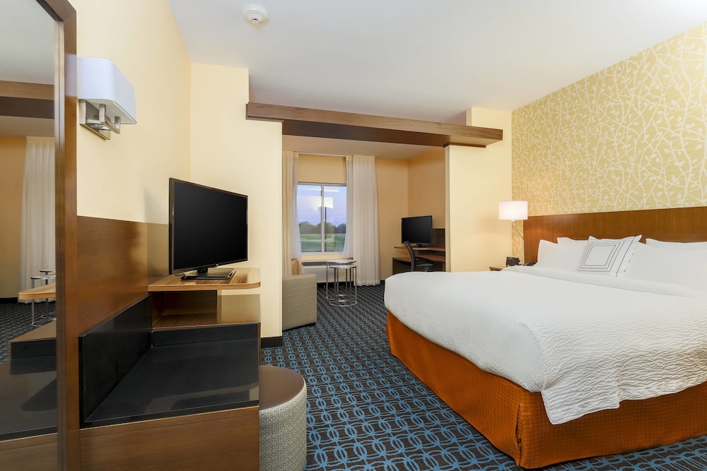Fairfield Inn Suites Pleasanton 10/32