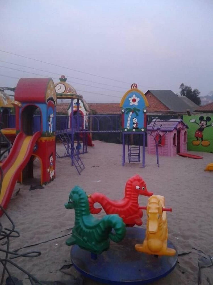 Makutano Hotel 15/18
