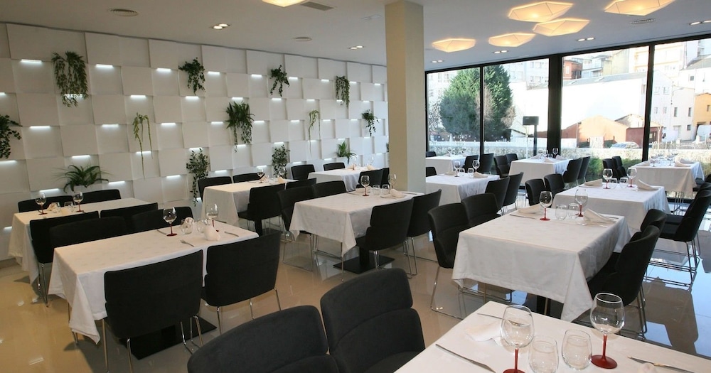 HOTEL CARDENAL 23/30
