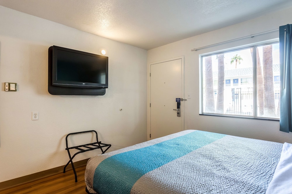 Motel6 Blythe, CA 29/65