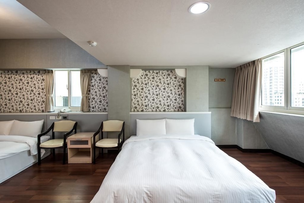 South Sea Hotel 16/49