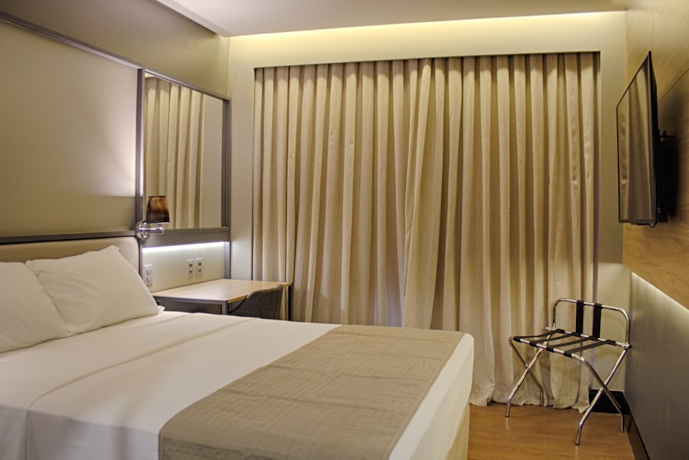 Deluxe, Double Bed