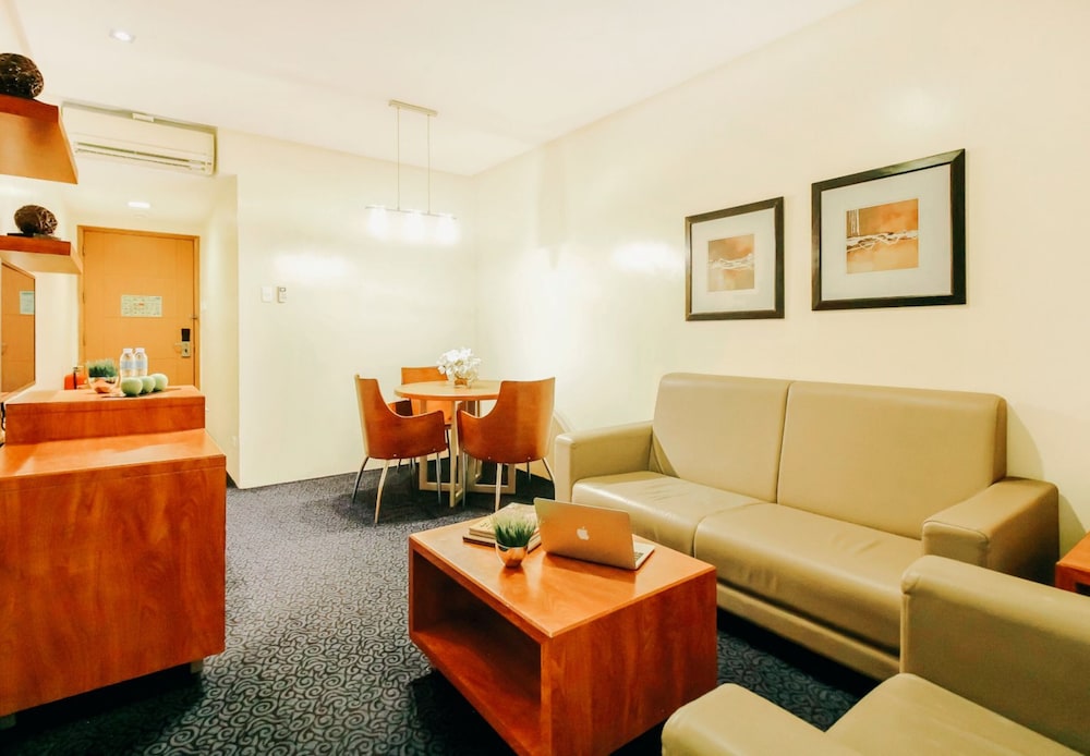 Greenhills Elan Hotel Modern 45/56