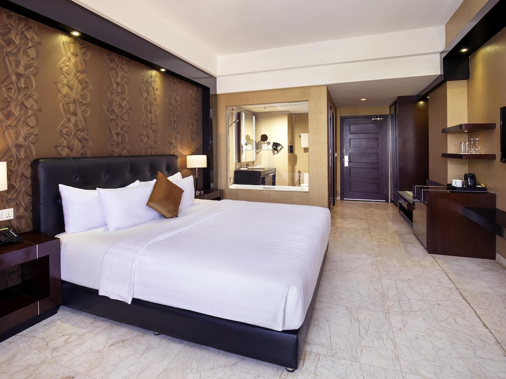 غرفة ديلوكس بسرير كينج، Grand Mercure Solo Baru 3/4