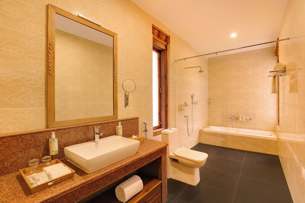 Lemon Tree Resort, Thimphu, Bhutan 36/37