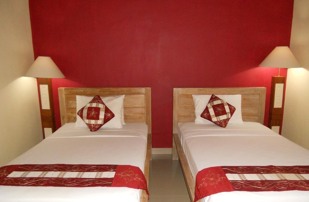 Avisara Villa and Guest House 25/50