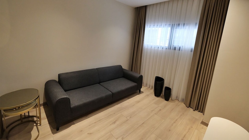 Park Dedeman Sisli 44/60