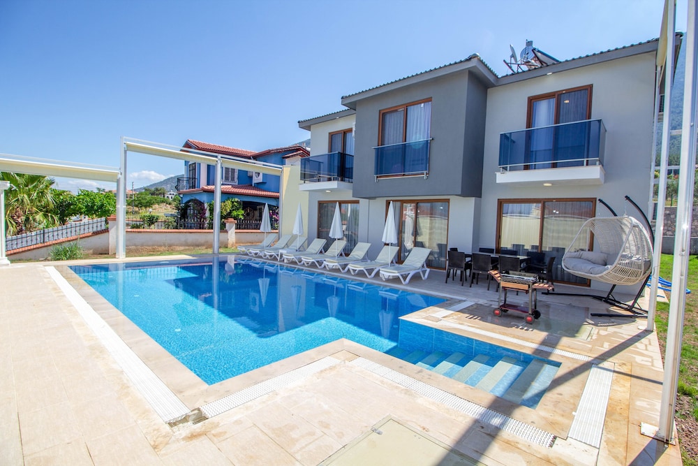 Zehra Villas 6/50