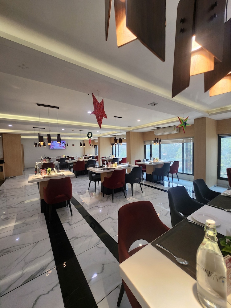 Mastiff Hotel, Ankleshwar 51/60